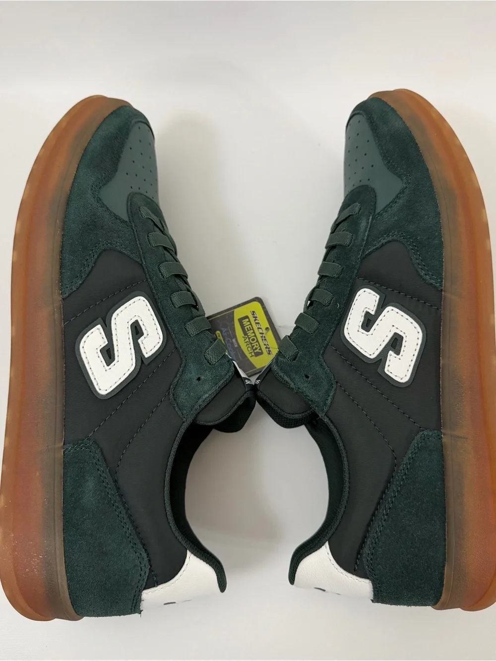 Skechers Streetwear Men’s Size 12 Green Leather Sneakers Air-Cooled Memory Foam